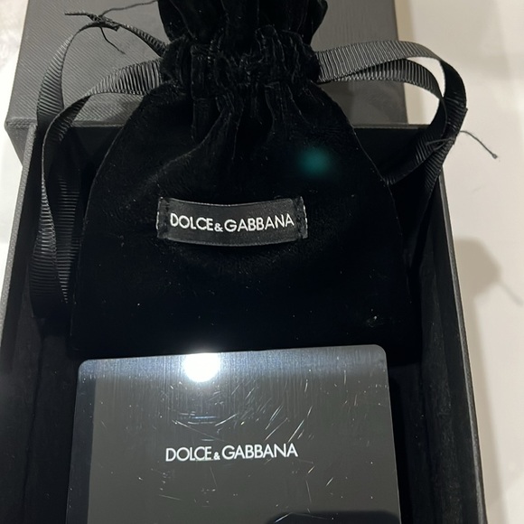 DOLCE & GABANNA MADE IN ITALY EARCUFF LOGO DG BRAND NEW BRASS W/SHINY FINISH - Picture 3 of 5